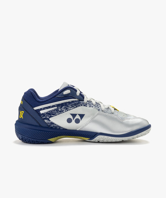 YONEX POWER CUSHION 65 Z VA WIDE– Viktor Axelsen Collection (Silver/Navy)- Unisex